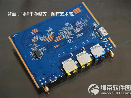 極路由2拆解評(píng)測(cè) 極路由極貳拆解3