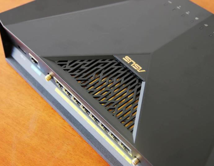 華碩RT-AX88U電競路由評測 WiFi6網絡性能怪獸